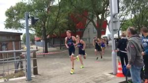 La tête de course au 1500m !