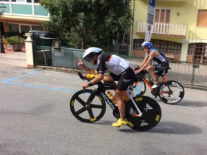 LIVE IRONMAN ITALY : fin du 1e tour de velo…